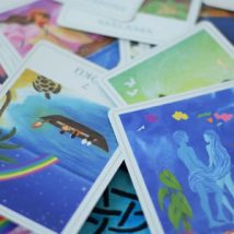 タロットカードとルノルマンカードの違い